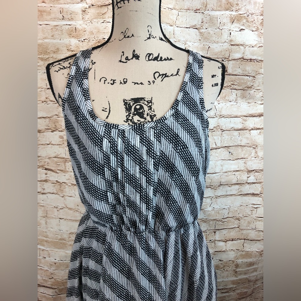 Ecote’ Handkerchief Hem Sleeveless Dress Medium - Picture 2 of 7